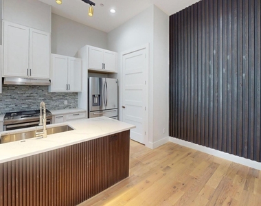 1910 Caddo Street - Photo Thumbnail 6
