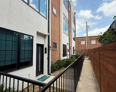 1910 Caddo Street - Photo Thumbnail 15