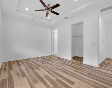 3933 Monarch Lane - Photo Thumbnail 31