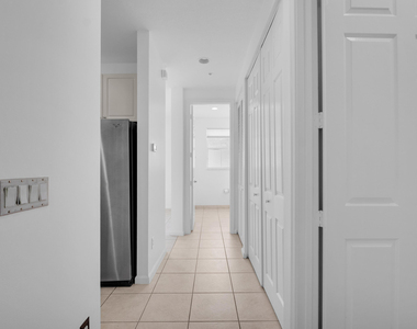 3933 Monarch Lane - Photo Thumbnail 16