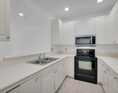 3933 Monarch Lane - Photo Thumbnail 12