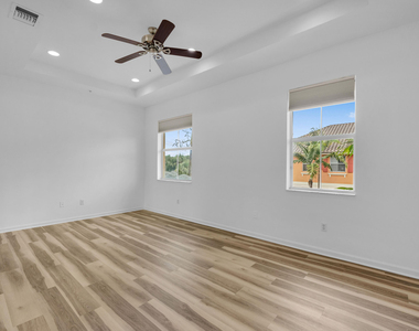 3933 Monarch Lane - Photo Thumbnail 35