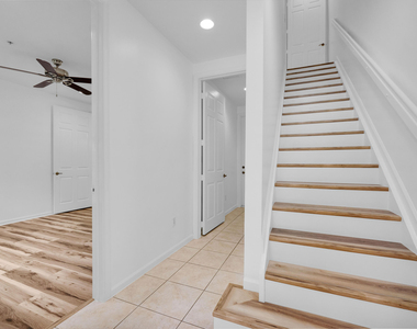 3933 Monarch Lane - Photo Thumbnail 28