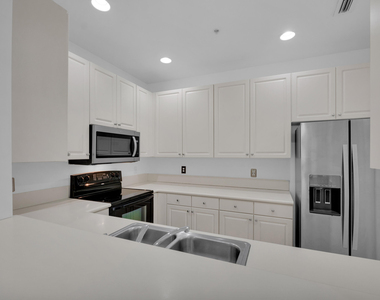 3933 Monarch Lane - Photo Thumbnail 14