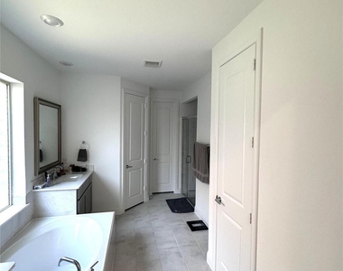 17305 Texas Pistache Drive - Photo Thumbnail 5