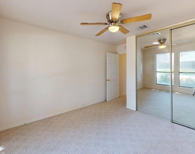 3717 Atrium Drive - Photo Thumbnail 11