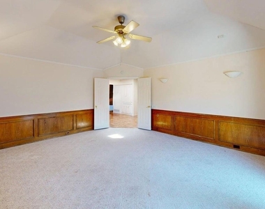 3717 Atrium Drive - Photo Thumbnail 4