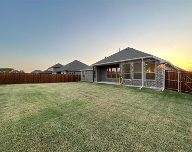 4008 Whitetail Lane - Photo Thumbnail 18