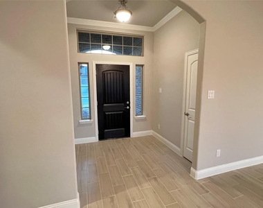 4008 Whitetail Lane - Photo Thumbnail 6