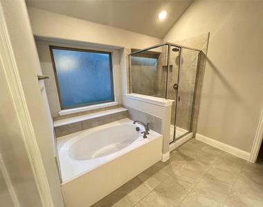 4008 Whitetail Lane - Photo Thumbnail 11