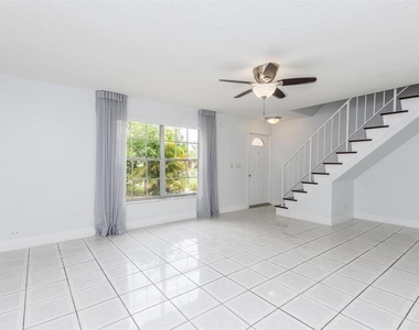 7918 Kimberly Boulevard - Photo Thumbnail 14
