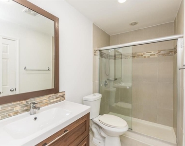7918 Kimberly Boulevard - Photo Thumbnail 3