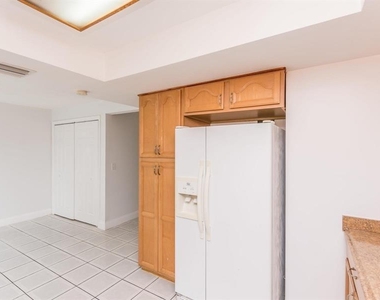 7918 Kimberly Boulevard - Photo Thumbnail 8