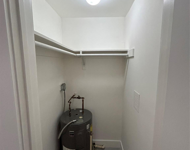 820 N Victoria Park Road - Photo Thumbnail 8