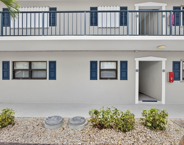 755 Saturn Street - Photo Thumbnail 1