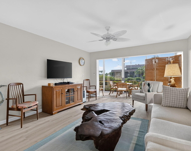 755 Saturn Street - Photo Thumbnail 13