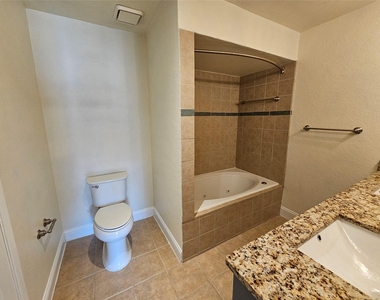 216 Samuel Boulevard - Photo Thumbnail 27