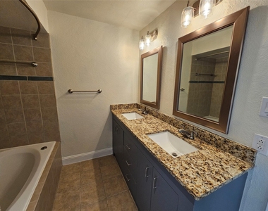 216 Samuel Boulevard - Photo Thumbnail 26