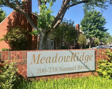 216 Samuel Boulevard - Photo Thumbnail 2