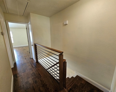 216 Samuel Boulevard - Photo Thumbnail 23