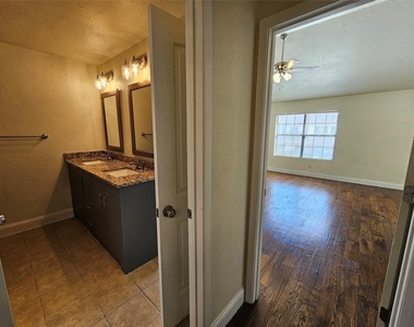 216 Samuel Boulevard - Photo Thumbnail 25