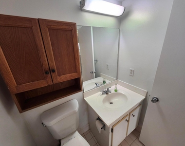 200 Sw 132nd Way - Photo Thumbnail 13