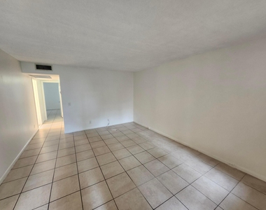 200 Sw 132nd Way - Photo Thumbnail 3