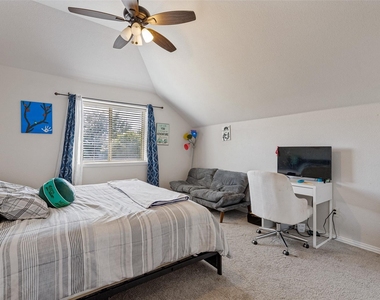 817 Glendale Drive - Photo Thumbnail 18
