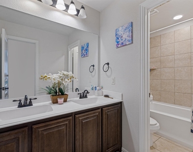 817 Glendale Drive - Photo Thumbnail 21