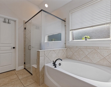 817 Glendale Drive - Photo Thumbnail 23