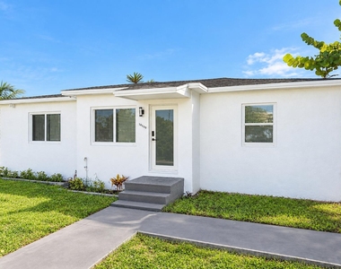 801 Nw 105th Street - Photo Thumbnail 6
