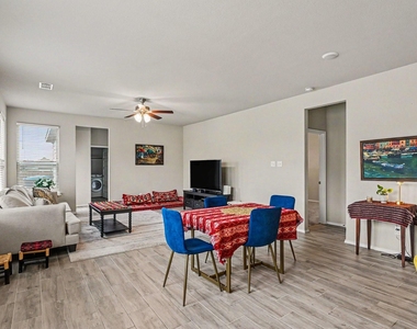 11013 Firebrush Lane - Photo Thumbnail 9