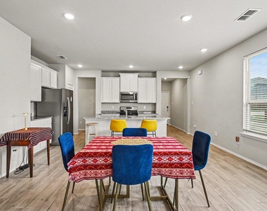 11013 Firebrush Lane - Photo Thumbnail 8
