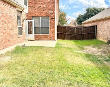 140 Fallkirk Drive - Photo Thumbnail 28