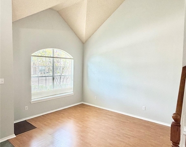 140 Fallkirk Drive - Photo Thumbnail 1
