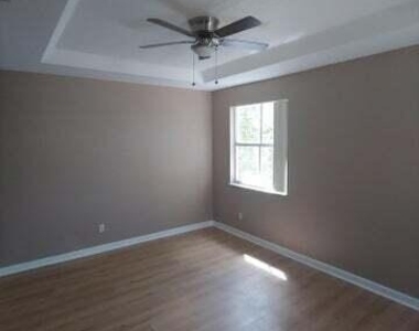 2214 Shoma Drive - Photo Thumbnail 6