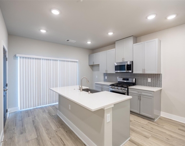 3353 Wynwood Drive - Photo Thumbnail 11