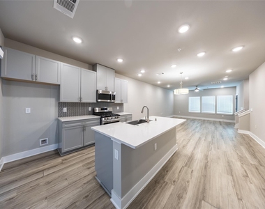 3353 Wynwood Drive - Photo Thumbnail 14