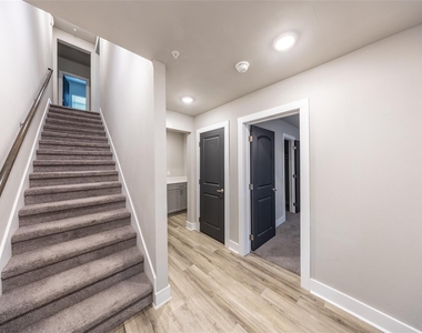 3353 Wynwood Drive - Photo Thumbnail 3