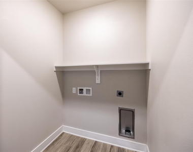 3353 Wynwood Drive - Photo Thumbnail 21