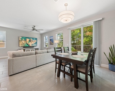 3901 Se Mentmore Lane - Photo Thumbnail 4