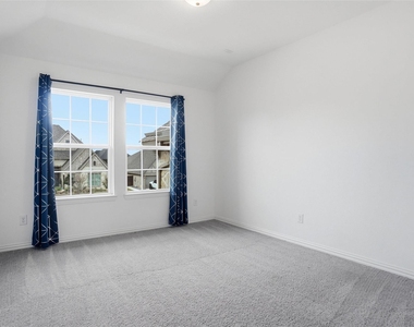 2073 Cloverfern Way - Photo Thumbnail 22