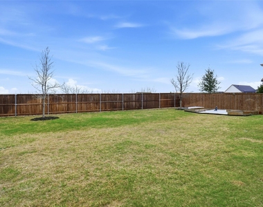 2073 Cloverfern Way - Photo Thumbnail 33