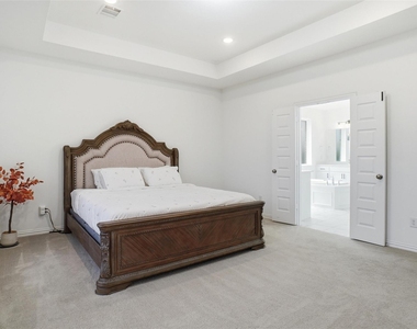 2073 Cloverfern Way - Photo Thumbnail 17