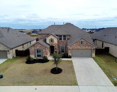2073 Cloverfern Way - Photo Thumbnail 1