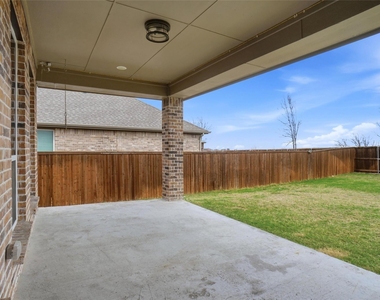 2073 Cloverfern Way - Photo Thumbnail 32