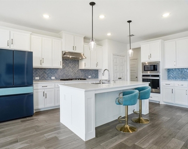 2073 Cloverfern Way - Photo Thumbnail 7