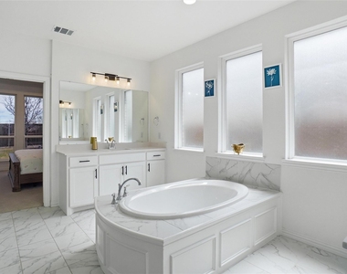2073 Cloverfern Way - Photo Thumbnail 19