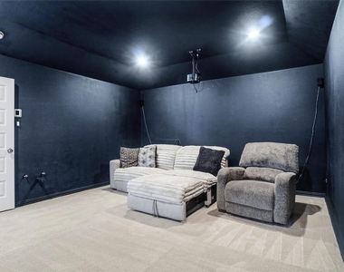 2073 Cloverfern Way - Photo Thumbnail 30