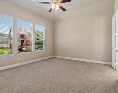 6500 Palo Alto Street - Photo Thumbnail 9